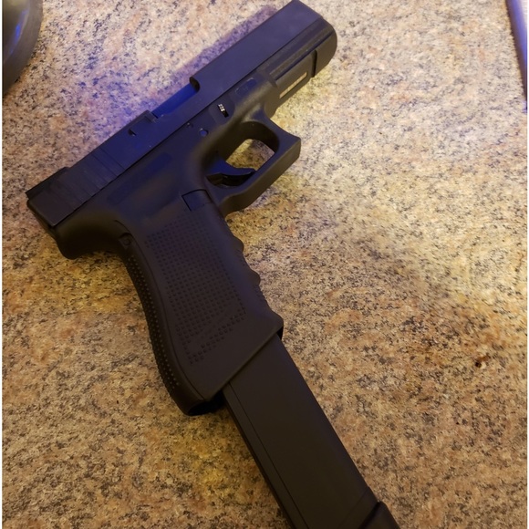 Meet your Posher, David - Picture 1 of 1